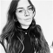 Laureanda in storia dell‘arte, offro lezioni di Storia e non solo. Ho già esperienza nel campo delle ripetizioni e insegnamento(possiedo i 24cfu). Ho svolto ripetizioni 6 studenti dai 7 ai 16 anni. Ho appena terminato un attività di vacanza studio a Malta